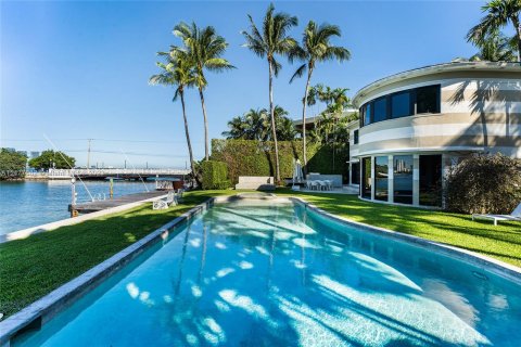 Villa ou maison à vendre à Miami Beach, Floride: 4 chambres, 348.94 m2 № 809298 - photo 25
