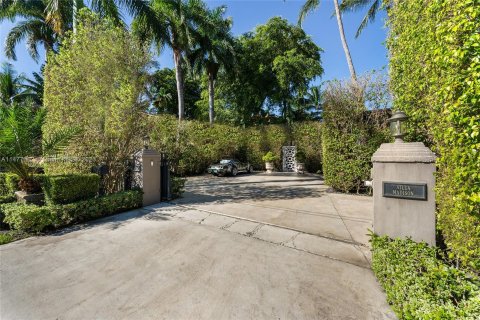 Villa ou maison à vendre à Miami Beach, Floride: 4 chambres, 348.94 m2 № 809298 - photo 8