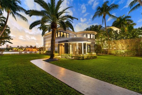 Купить виллу или дом в Майами-Бич, Флорида 4 спальни, 348.94м2, № 809298 - фото 6
