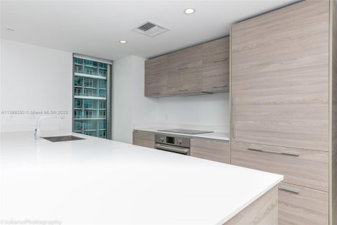 Condo in Miami, Florida, 3 bedrooms  № 540181 - photo 10