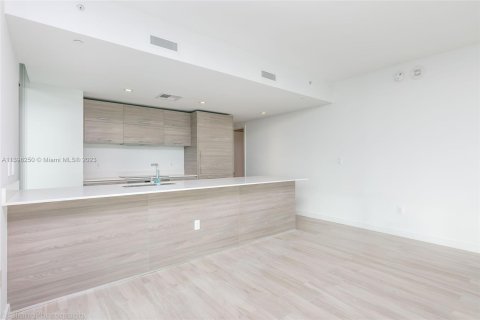 Condo in Miami, Florida, 3 bedrooms  № 540181 - photo 8