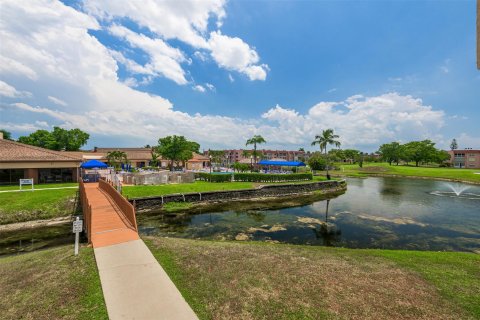 Condo in Sunrise, Florida, 2 bedrooms  № 1182705 - photo 26