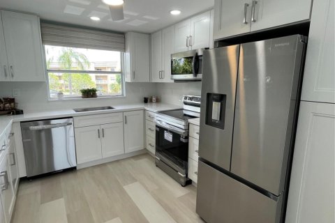 Condo in Sunrise, Florida, 2 bedrooms  № 1182705 - photo 5