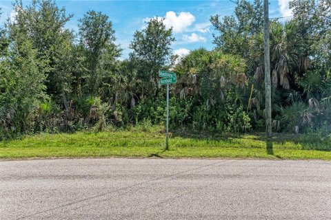 Terreno en venta en Port Charlotte, Florida № 1318554 - foto 8