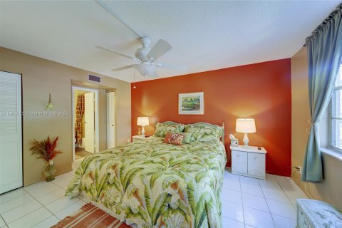 Купить кондоминиум в Лодердейл-Лейкс, Флорида 2 спальни, 89.19м2, № 829855 - фото 17