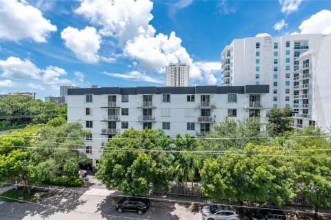 Condominio en venta en Miami, Florida, 2 dormitorios, 90.39 m2 № 1441674 - foto 7