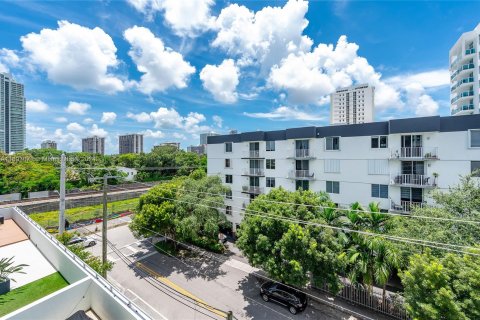 Condominio en venta en Miami, Florida, 2 dormitorios, 90.39 m2 № 1441674 - foto 8