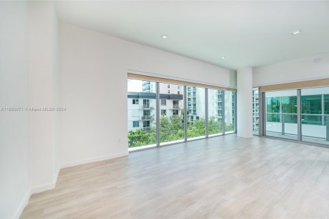 Condominio en venta en Miami, Florida, 2 dormitorios, 90.39 m2 № 1441674 - foto 14