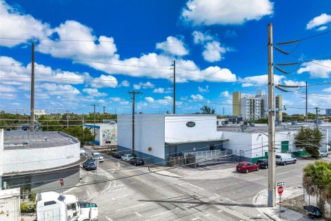 Commercial property in Miami, Florida № 1380478 - photo 3