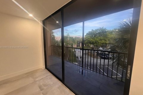 Condominio en venta en Miami, Florida, 3 dormitorios № 1380524 - foto 1