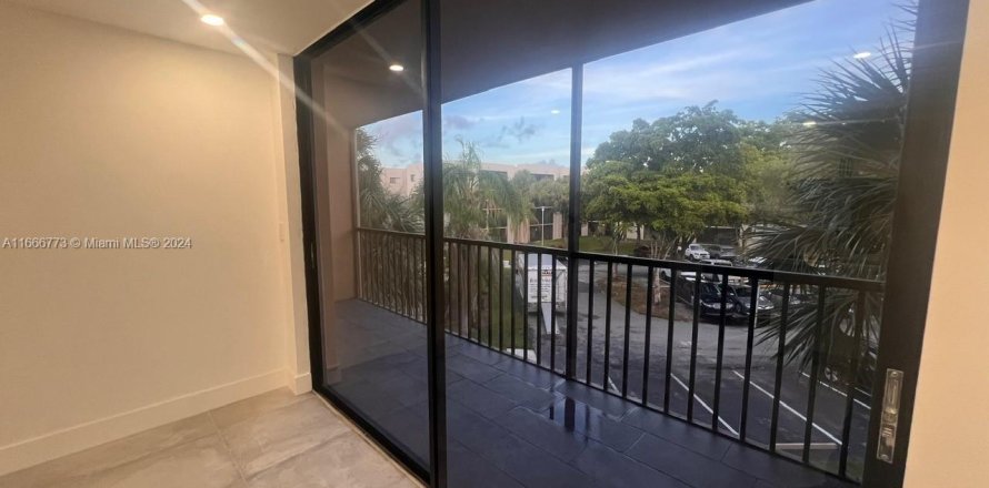 Condo à Miami, Floride, 3 chambres  № 1380524