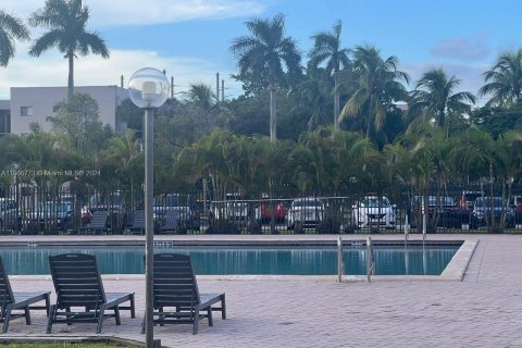 Condominio en venta en Miami, Florida, 3 dormitorios № 1380524 - foto 5