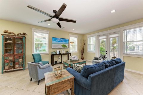 House in Holmes Beach, Florida 5 bedrooms, 268.67 sq.m. № 1353096 - photo 17