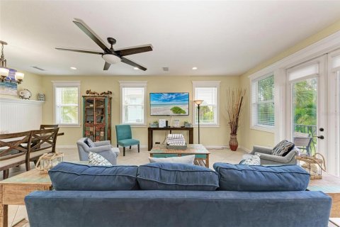 Villa ou maison à vendre à Holmes Beach, Floride: 5 chambres, 268.67 m2 № 1353096 - photo 18