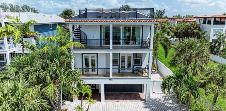 Villa ou maison à Holmes Beach, Floride 5 chambres, 268.67 m2 № 1353096