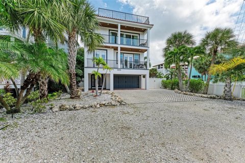 Casa en venta en Holmes Beach, Florida, 5 dormitorios, 268.67 m2 № 1353096 - foto 5