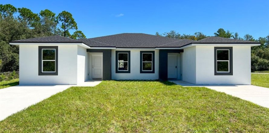 Commercial property in Englewood, Florida 6 bedrooms, 215.9 sq.m. № 1082460