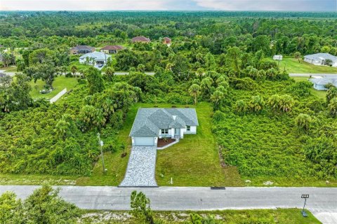 Villa ou maison à vendre à North Port, Floride: 4 chambres, 169.64 m2 № 729839 - photo 5