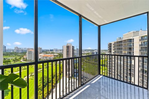 Condominio en venta en Aventura, Florida, 2 dormitorios, 121.98 m2 № 1345162 - foto 13