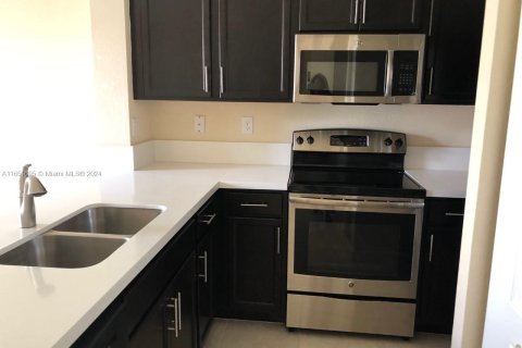 Condo in Homestead, Florida, 3 bedrooms  № 1345091 - photo 7