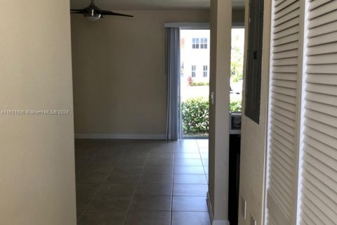 Condo in Homestead, Florida, 3 bedrooms  № 1345091 - photo 4