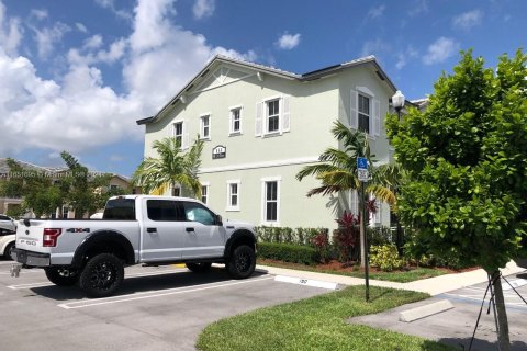 Copropriété à louer à Homestead, Floride: 3 chambres, 106.93 m2 № 1345091 - photo 2