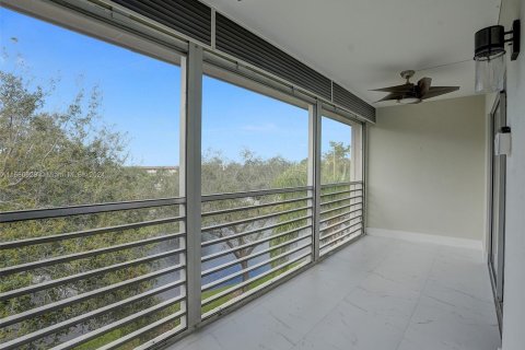 Condo in Coconut Creek, Florida, 2 bedrooms  № 1173638 - photo 28