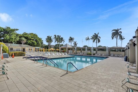 Condo in Coconut Creek, Florida, 2 bedrooms  № 1173638 - photo 9