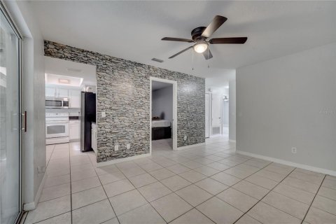 Copropriété à vendre à Orlando, Floride: 2 chambres, 81.38 m2 № 1338548 - photo 9