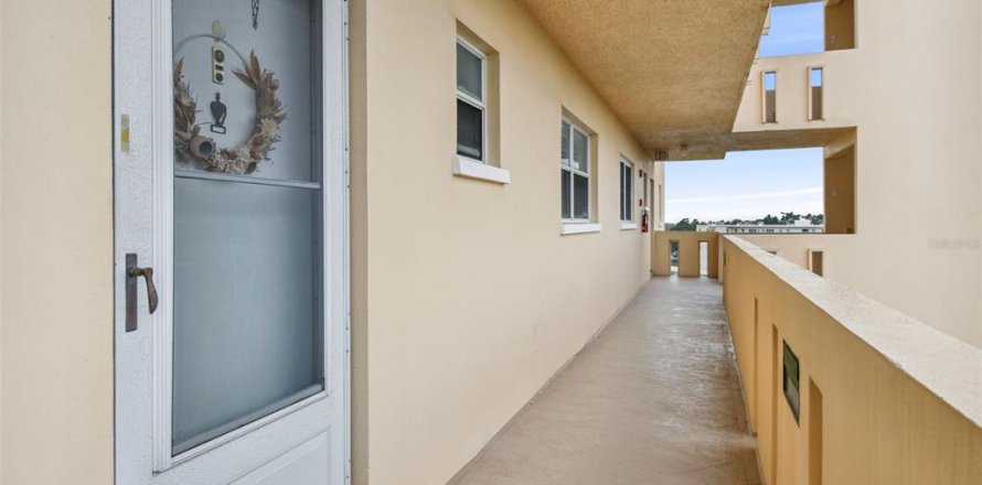 Condo in Bradenton, Florida, 2 bedrooms  № 1381427