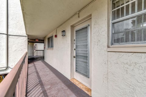 Condo in Plantation, Florida, 2 bedrooms  № 1225701 - photo 3