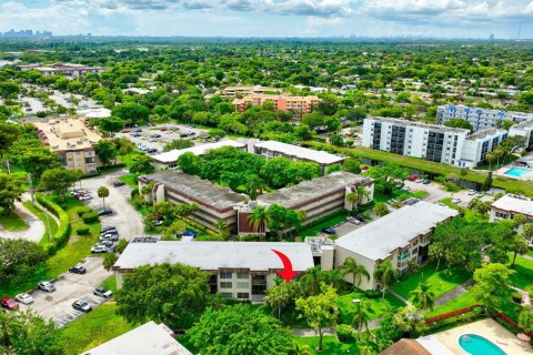 Copropriété à vendre à Plantation, Floride: 2 chambres, 88.44 m2 № 1225701 - photo 12