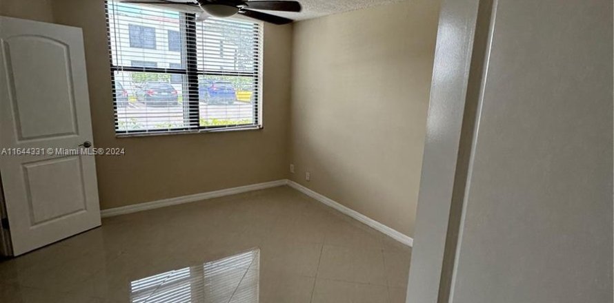 Condo à Oakland Park, Floride, 2 chambres  № 1325900