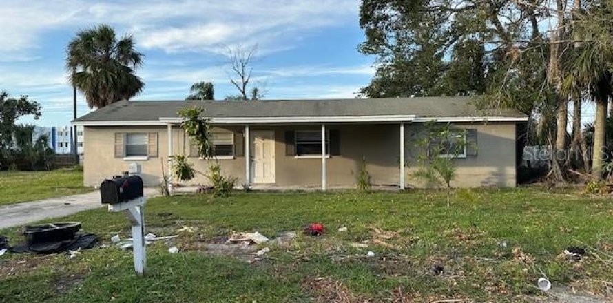 House in Tampa, Florida 3 bedrooms, 118.45 sq.m. № 1441327