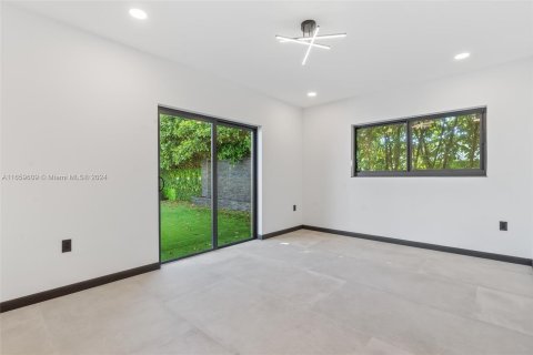 Casa en venta en Miami, Florida, 3 dormitorios, 194.82 m2 № 1374919 - foto 20