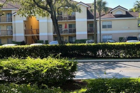 Copropriété à vendre à Tamarac, Floride: 3 chambres, 98.29 m2 № 1374958 - photo 18