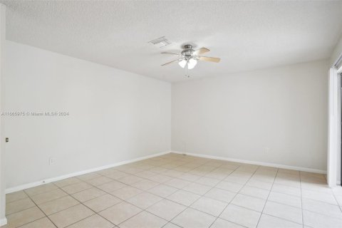 Townhouse in West Palm Beach, Florida 2 bedrooms, 108.7 sq.m. № 1406314 - photo 5