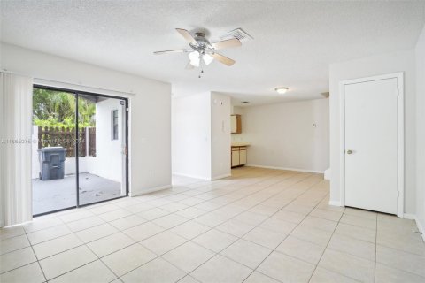 Townhouse in West Palm Beach, Florida 2 bedrooms, 108.7 sq.m. № 1406314 - photo 7