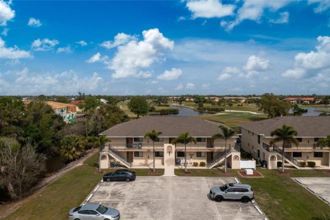 Copropriété à vendre à Punta Gorda, Floride: 2 chambres, 94.48 m2 № 1344075 - photo 1