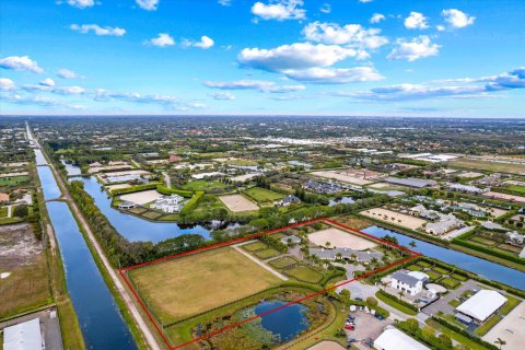 Villa ou maison à vendre à Wellington, Floride: 2 chambres, 219.06 m2 № 1004980 - photo 1