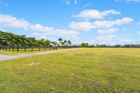 Villa ou maison à vendre à Wellington, Floride: 2 chambres, 219.06 m2 № 1004980 - photo 26