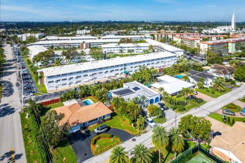 Condo in Fort Lauderdale, Florida, 2 bedrooms  № 1004959 - photo 3