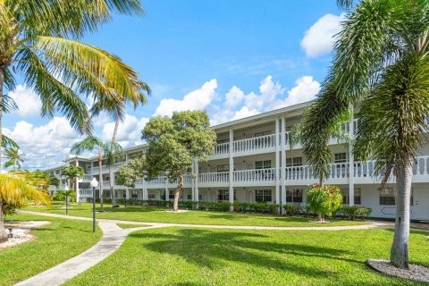 Condo in Fort Lauderdale, Florida, 2 bedrooms  № 1004959 - photo 11