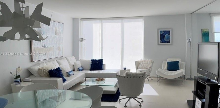 Condo in Bal Harbour, Florida, 2 bedrooms  № 1140843