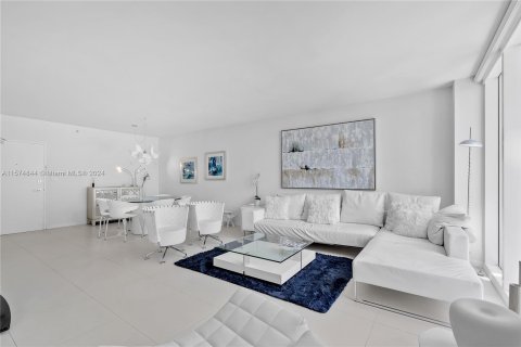 Condominio en venta en Bal Harbour, Florida, 2 dormitorios, 98.1 m2 № 1140843 - foto 14