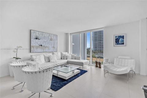 Condo in Bal Harbour, Florida, 2 bedrooms  № 1140843 - photo 12