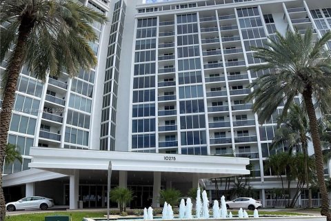 Condo in Bal Harbour, Florida, 2 bedrooms  № 1140843 - photo 7