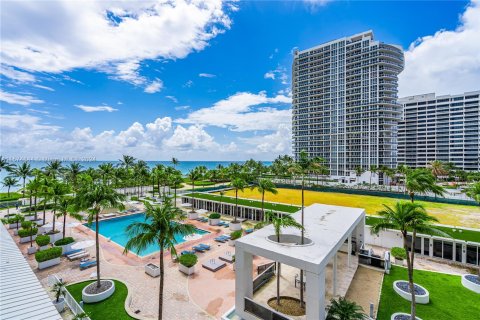 Condo in Bal Harbour, Florida, 2 bedrooms  № 1140843 - photo 8