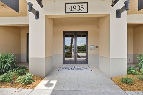 Condo in Palm Beach Gardens, Florida, 2 bedrooms  № 998289 - photo 24