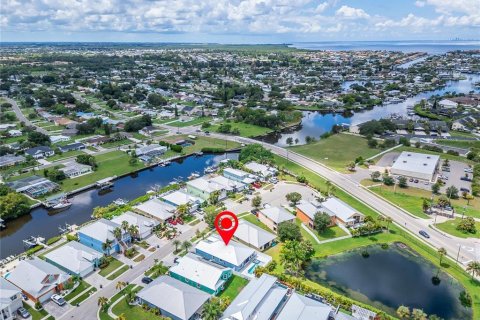 Casa en venta en Apollo Beach, Florida, 4 dormitorios, 198.81 m2 № 1339310 - foto 3